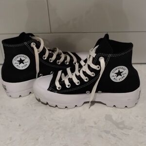 Converse Chuck Taylor All Star High Top Lugged Platform Size 6